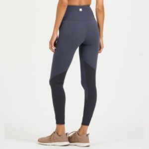 Vuori color block studio legging azure